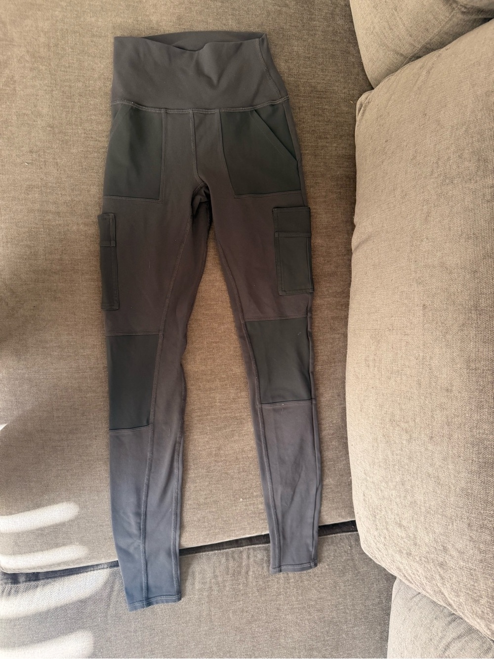 ALO Yoga Black High-Waist Cargo Jeggings